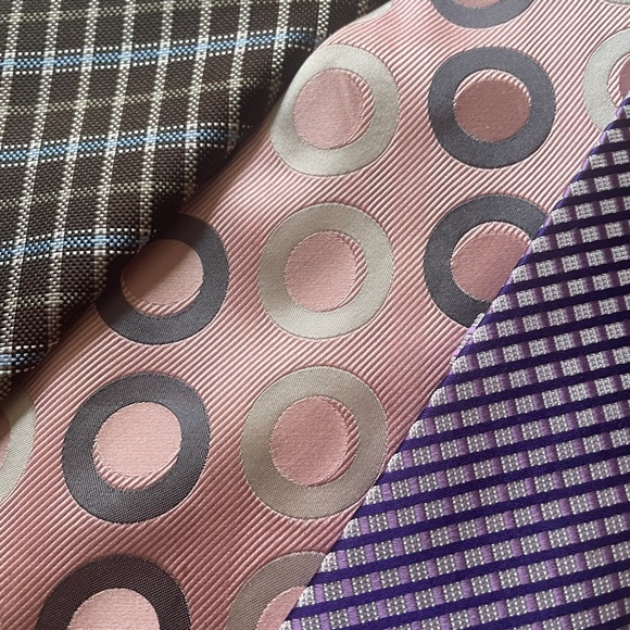 Collection of 5 ties. - Picture 6 of 6